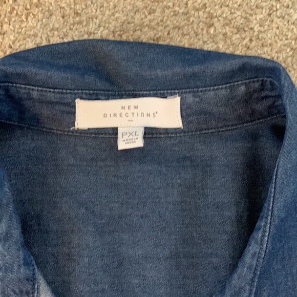 Jean Button-Down - Picture 6 of 8